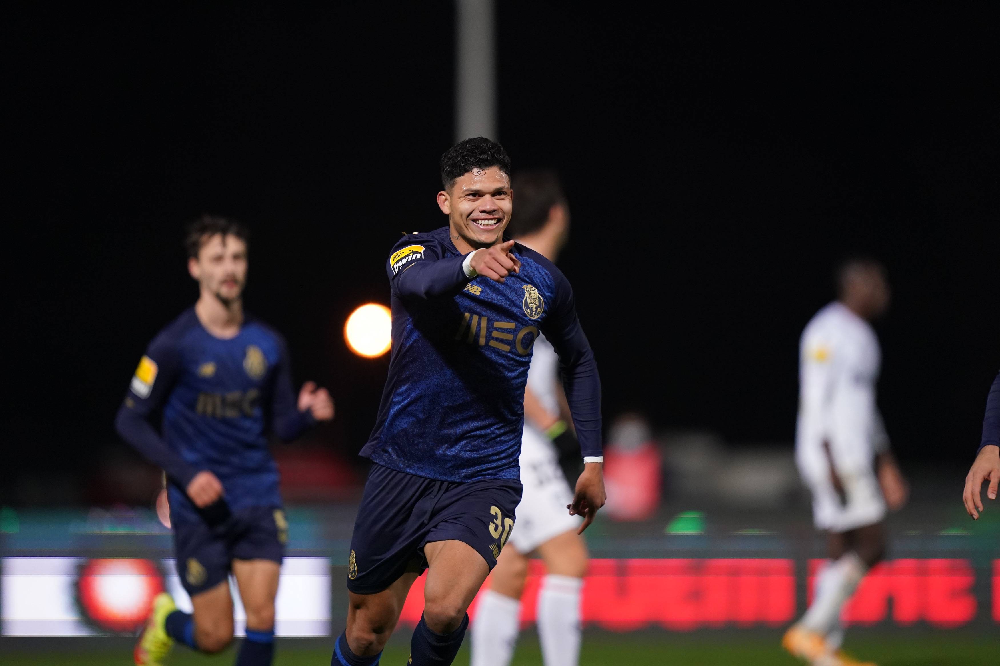 开云kaiyun娱乐 -波尔图欧冠冠军历程